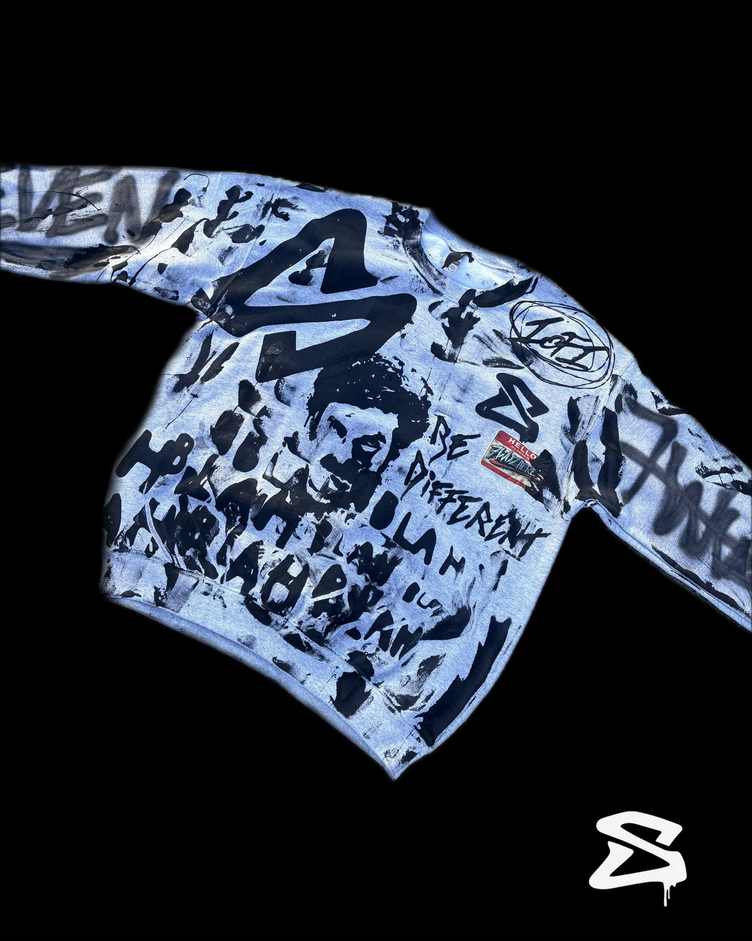 LONG SLEEVE GRAFFITI SWEATER