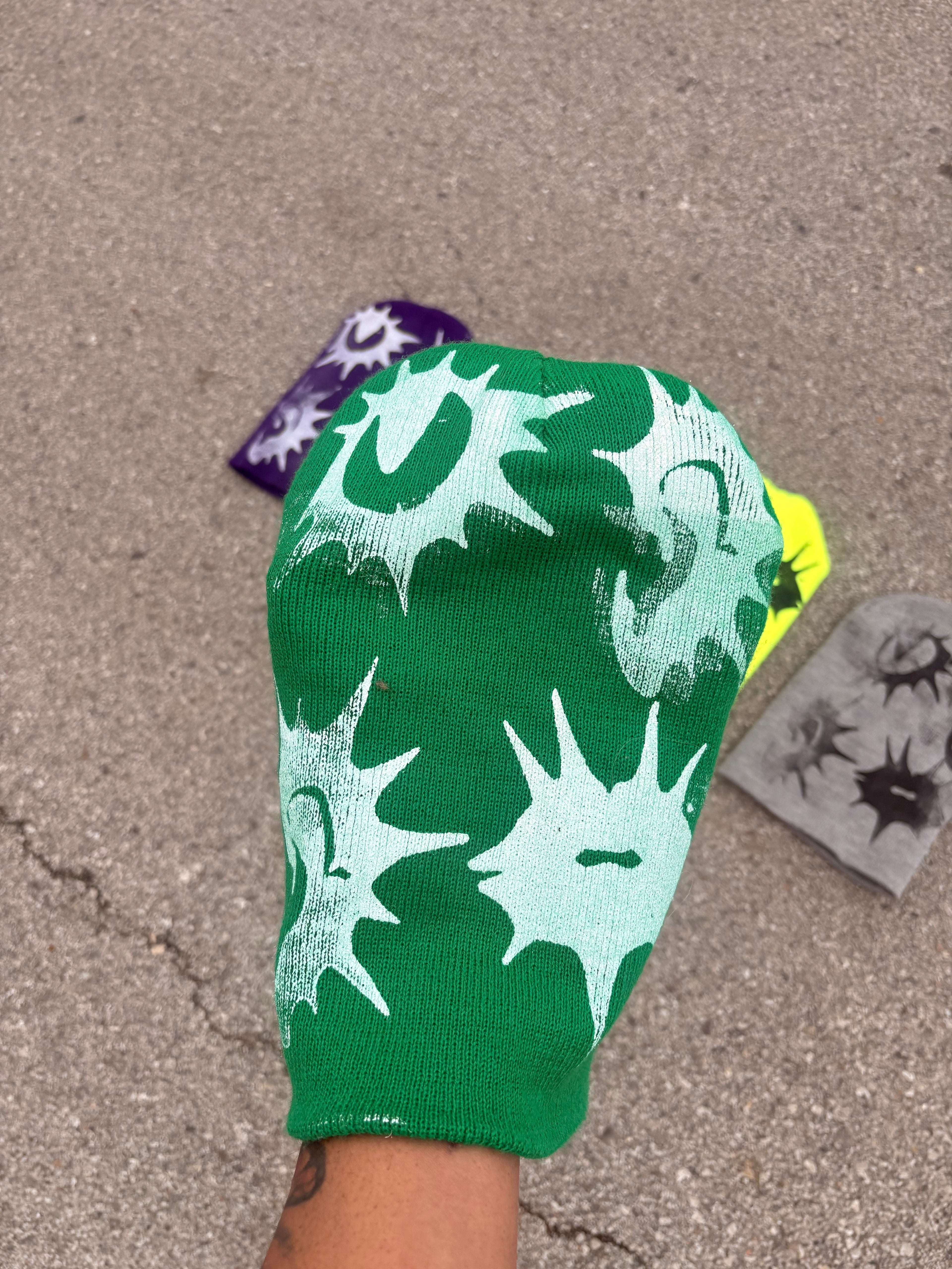 GREEN BEANIE